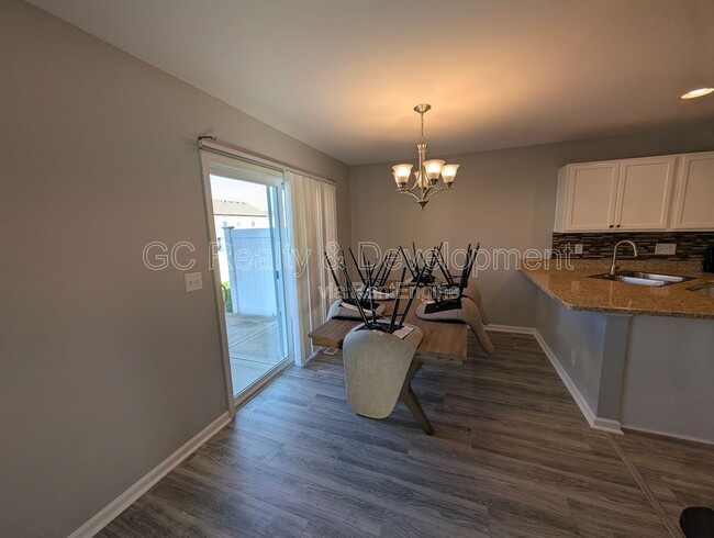 Building Photo - 646 Vine St