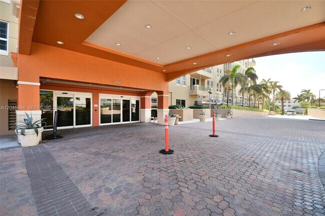 Building Photo - 2080 S Ocean Dr