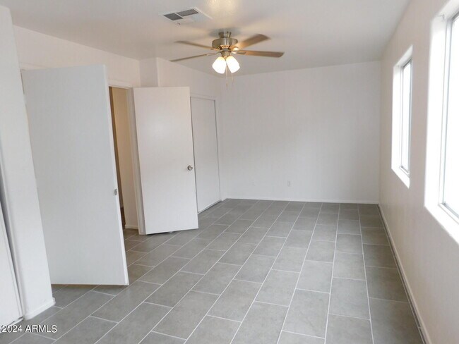 Building Photo - 2874 W Muriel Dr