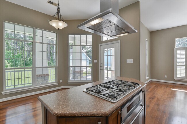 Building Photo - 3960 Farm to Market 1960 Rd E