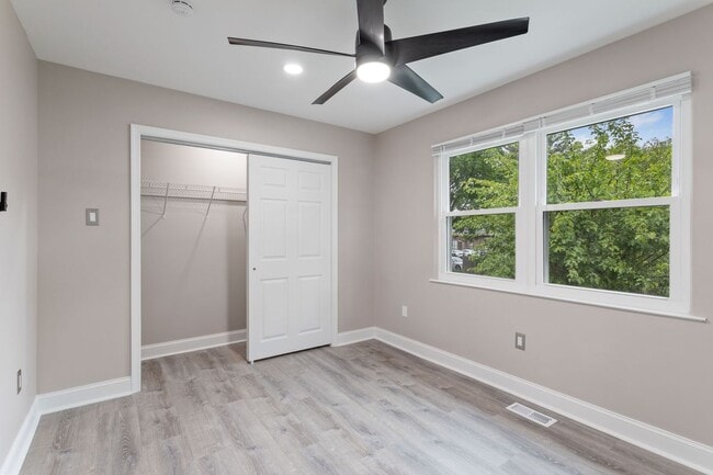 Building Photo - 4536 Rosemarie Dr