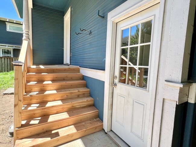 Building Photo - Reed Neighborhood Beautifully Renovated 3-...