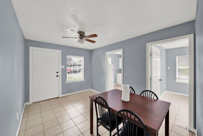Primary Photo - 1009 Beverly Ave