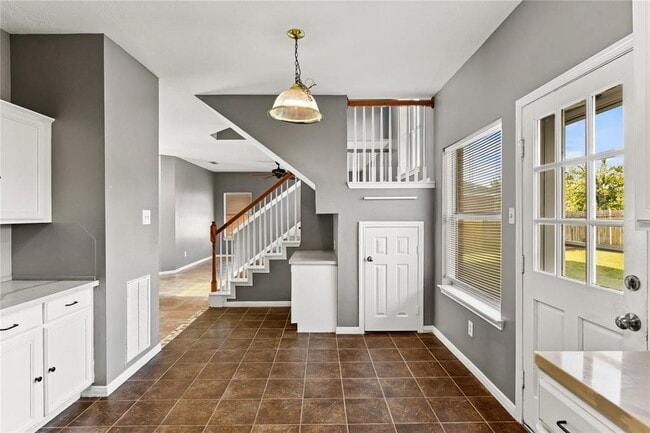 Building Photo - 5407 W Harrow Dr