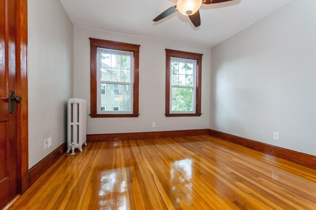 Building Photo - 28 Brookside Ave