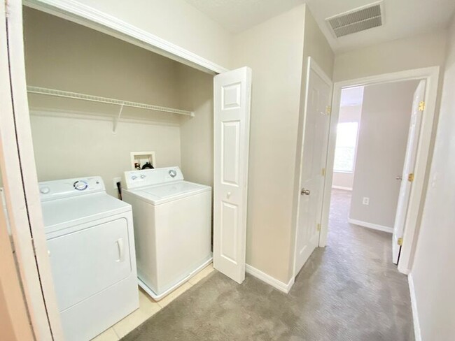 Building Photo - 2715 Andros Ln