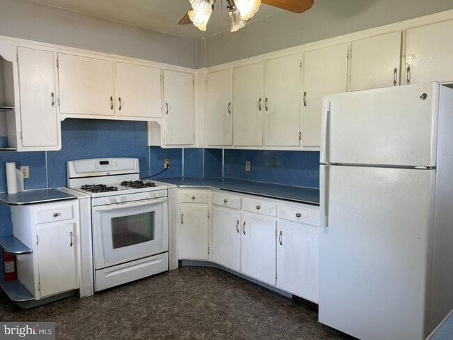 Building Photo - 132 Homecrest Ave