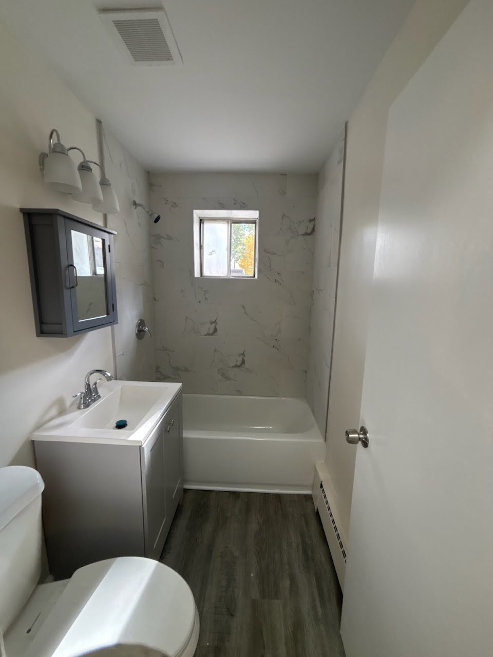 Building Photo - 14605 Des Plaines St