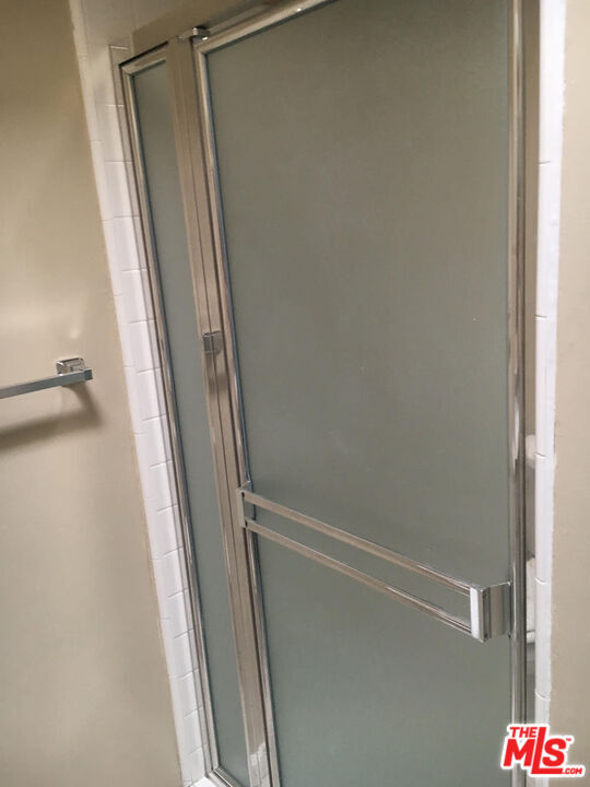 Building Photo - 1128 Rexford Dr