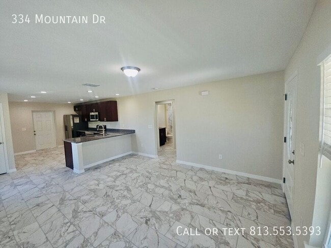 Building Photo - 334 Mountain Dr