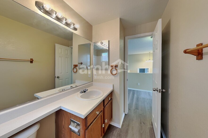 Building Photo - 11468 River Run Pky