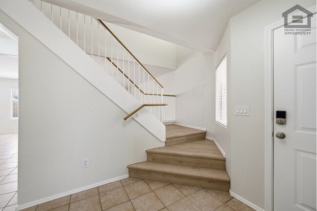 Building Photo - 4Bed + OFFICE + LOFT in Peoria! Ready for Immediate Move-In! -- FULLY REMODELED!
