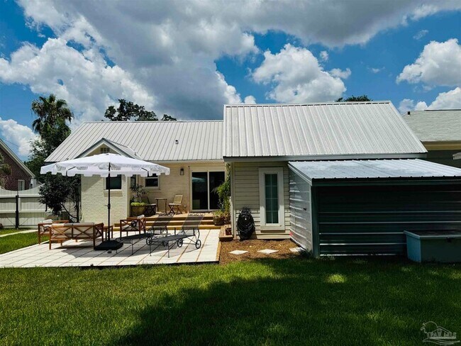 Building Photo - 1716 N 20th Ave