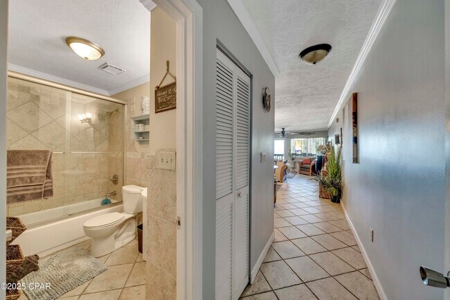 Building Photo - 5505 Sun Harbor Rd
