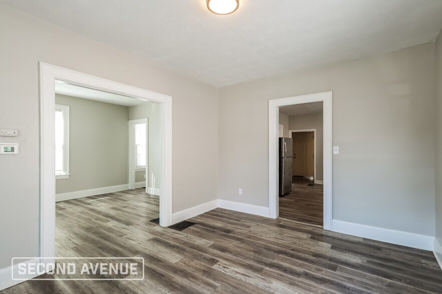 Building Photo - 5325 Rolston Ave