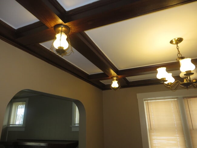 Building Photo - 1126 Nelson St