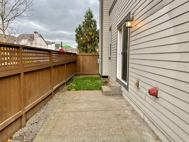 Building Photo - Privacy & Nature at Tonquin Woods: The Ultimate Villebois End-Unit