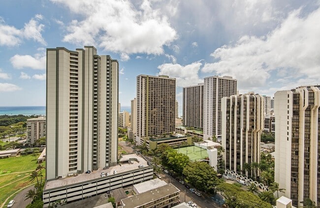 Building Photo - For Rent: 1-Bedroom Condo in Waikiki (24th...