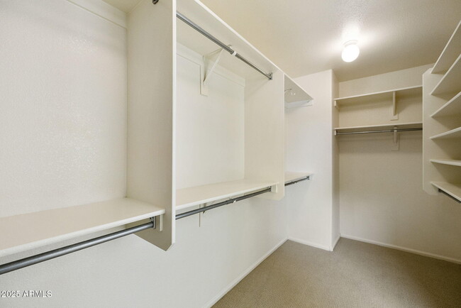 Building Photo - 2404 W Silver Sage Ln