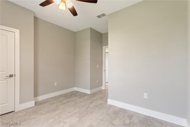 Building Photo - 3584 Laslo Ave