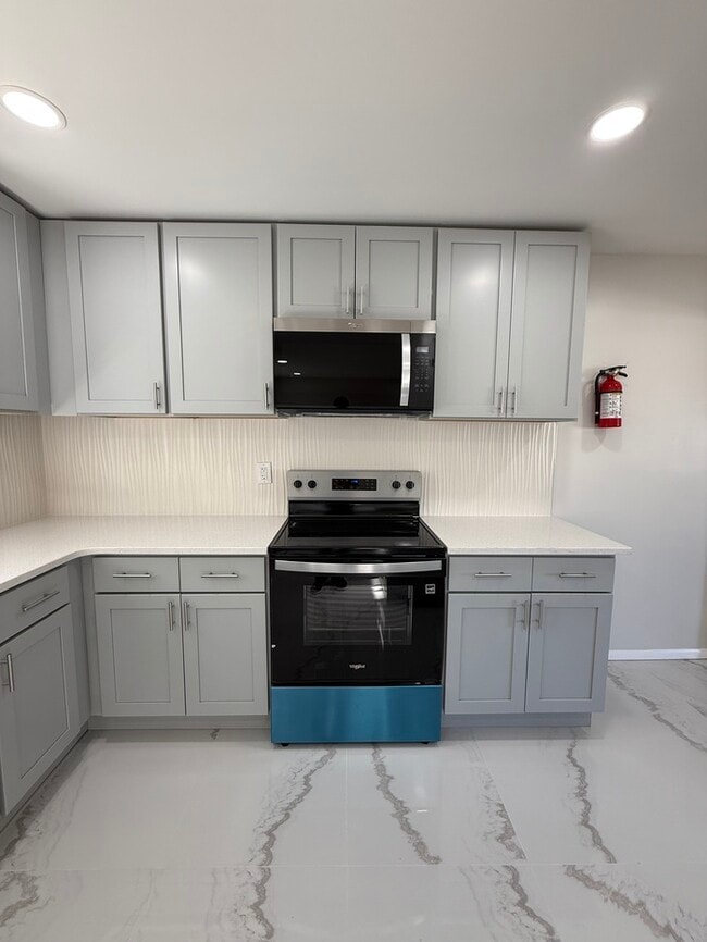Building Photo - 1243 Whelan Pl