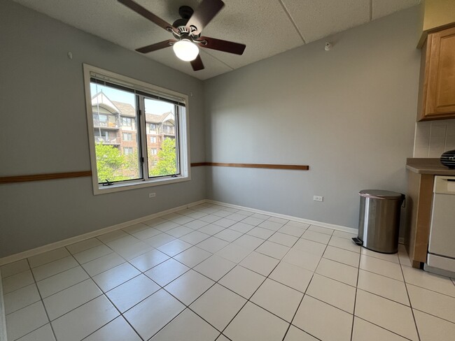 Building Photo - 11 S Wille St