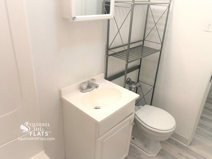 Building Photo - 5712 Phillips Ave