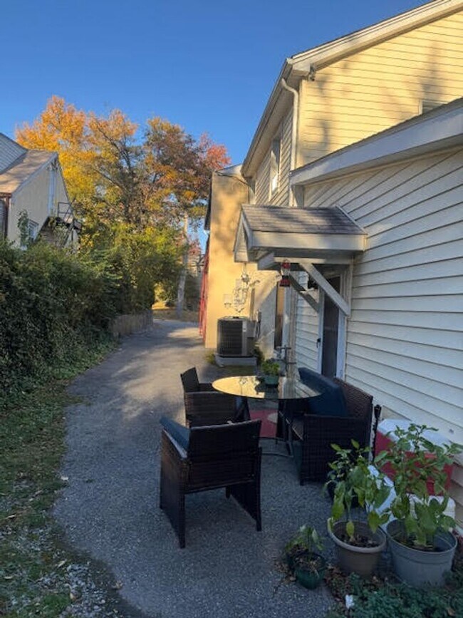 Building Photo - 4835 Indian Ln