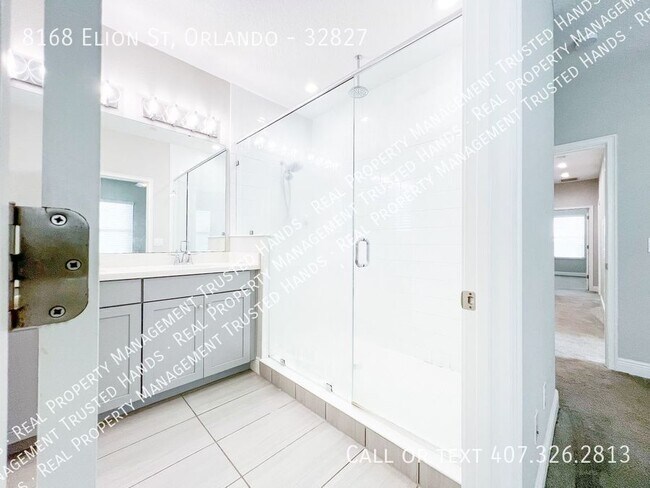 Building Photo - Luxury 4-Bedroom Townhome in Laureate Park...