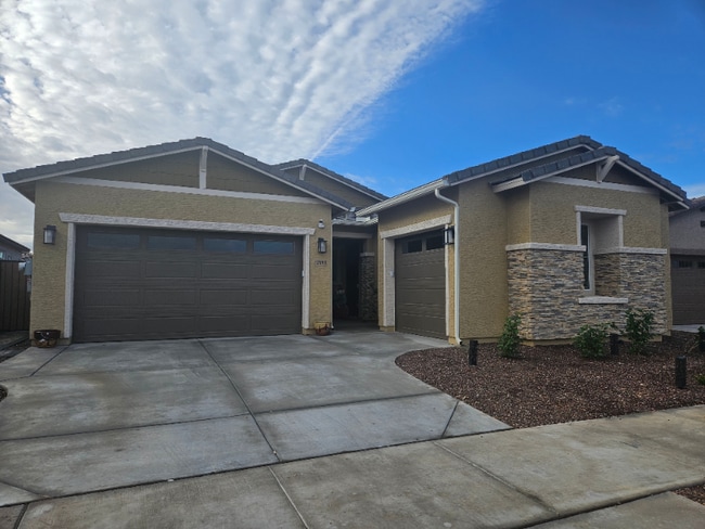 Building Photo - 17593 W Victory St