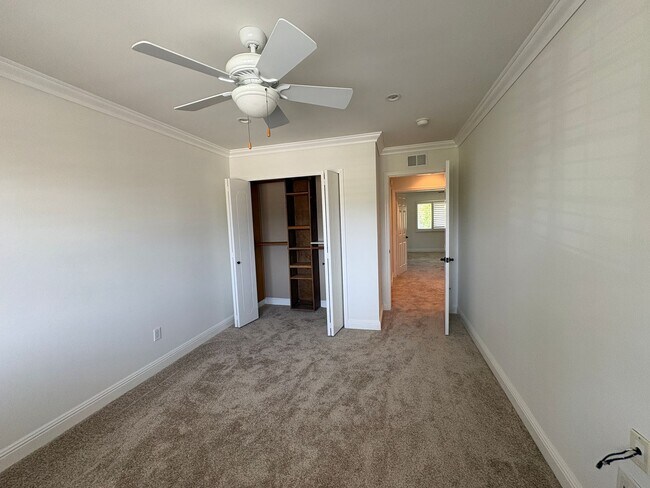 Building Photo - Spacious House - 2 stories - 4 Bedrooms + 2.5 Baths & large 2 car garage