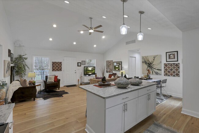 Building Photo - 4075 Gun Barrel Rd NE