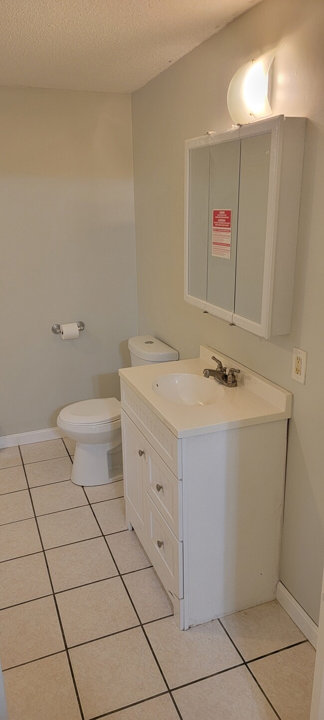 Bathroom - 991 County St