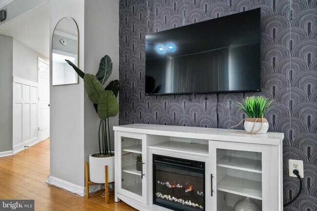 Building Photo - 3835 9th St N