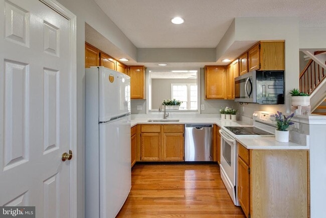 Building Photo - 7943 Brightmeadow Ct