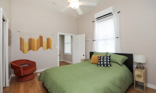 Building Photo - 1212 39th St