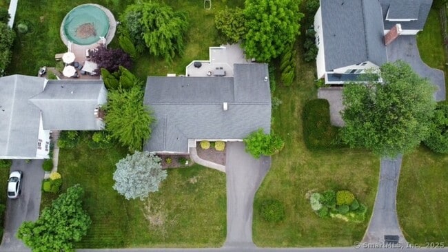 Building Photo - 16 Brightview Dr