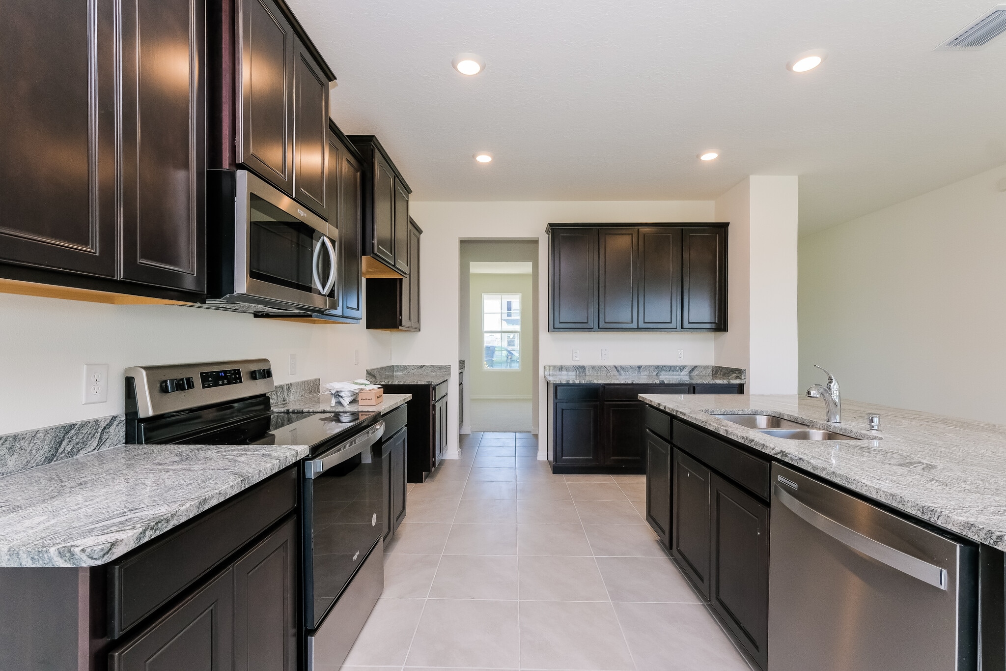 Building Photo - 10832 Charlotte Dr.