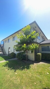 Building Photo - Walking distance to Union City Bart Station, Marina Food and Logan High