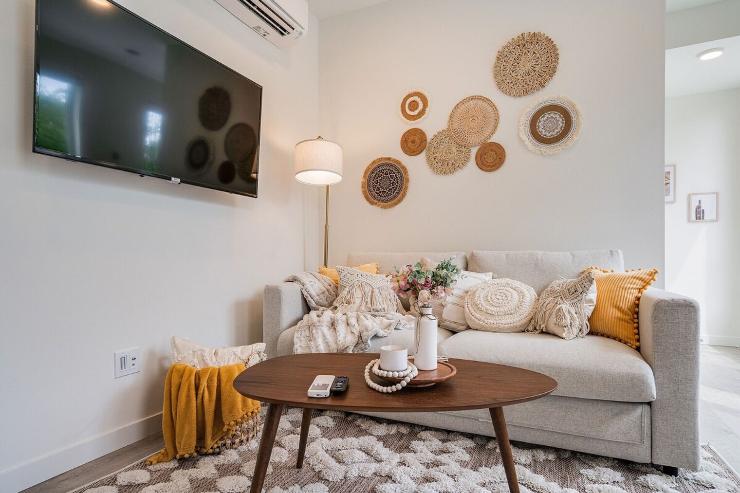 Building Photo - 1414 E Howell St