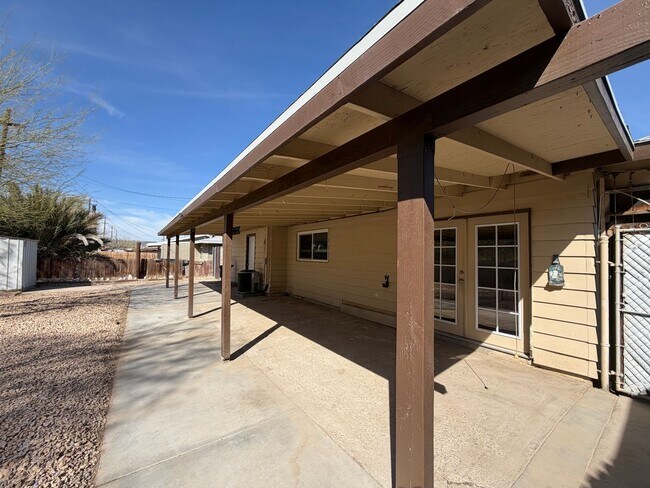 Building Photo - 3 Bedroom 2 Bathroom House with Central A/C , 2 Car Garage and Beautiful Backyard with Covered Patio