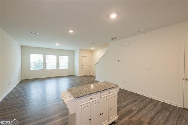Building Photo - 2688 Toucan Wy