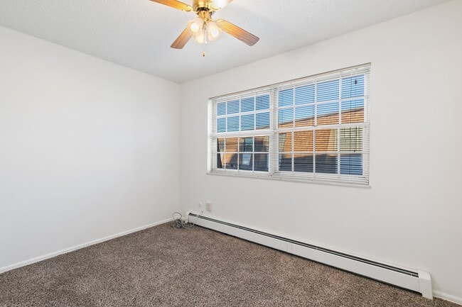 Building Photo - 1145 Willow Bend Cir