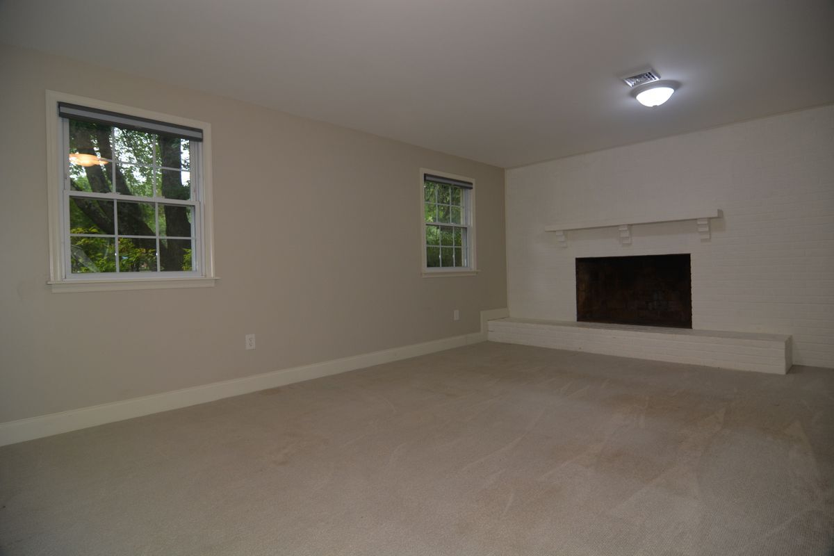 Building Photo - 9416 Gamba Ct
