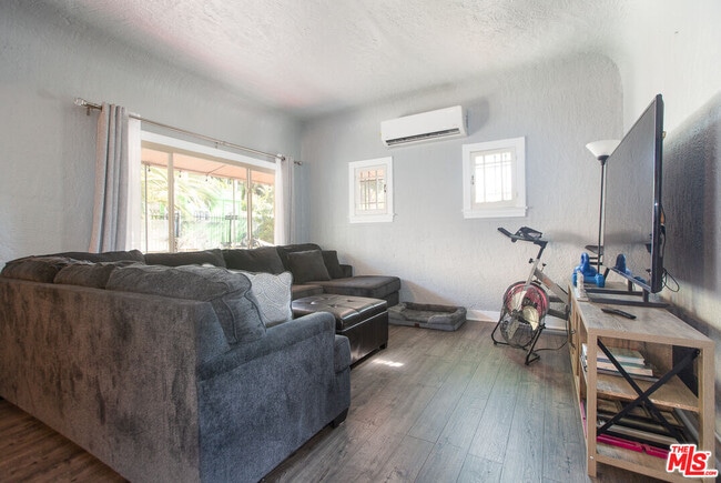 Building Photo - 5177 Bohlig Rd