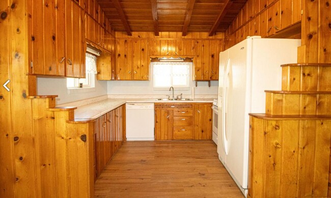 Building Photo - 11640 E Miles St