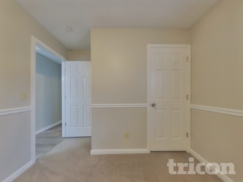 Building Photo - 1831 Commonwealth Dr