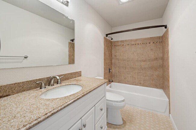 Building Photo - Ashley House - 2 bedrooms