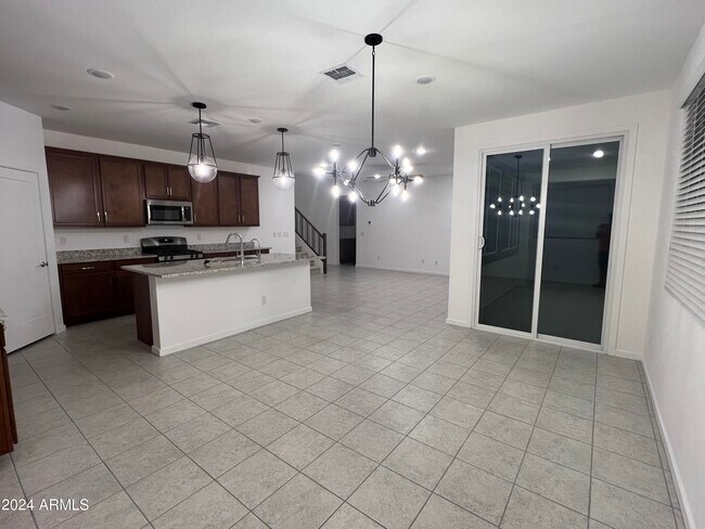 Building Photo - 13857 S 177th Ave