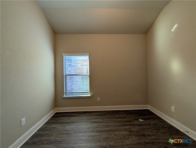 Building Photo - 1209 FM306